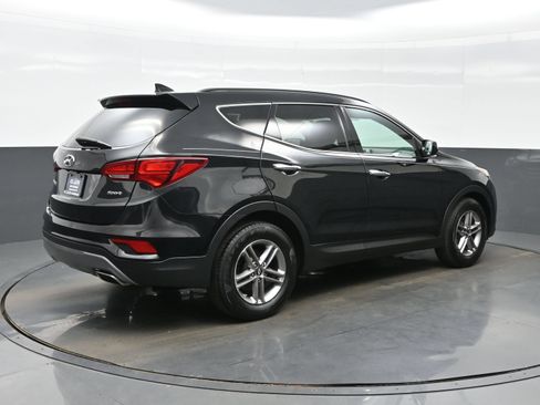 Used 2017 Hyundai Santa Fe Sport FWD image 6