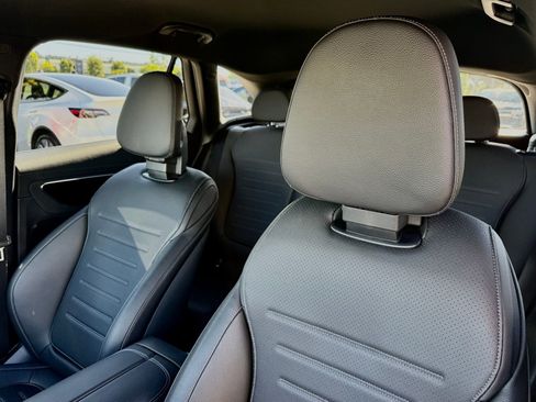 Used 2023 Mercedes-Benz GLC 300 image 29