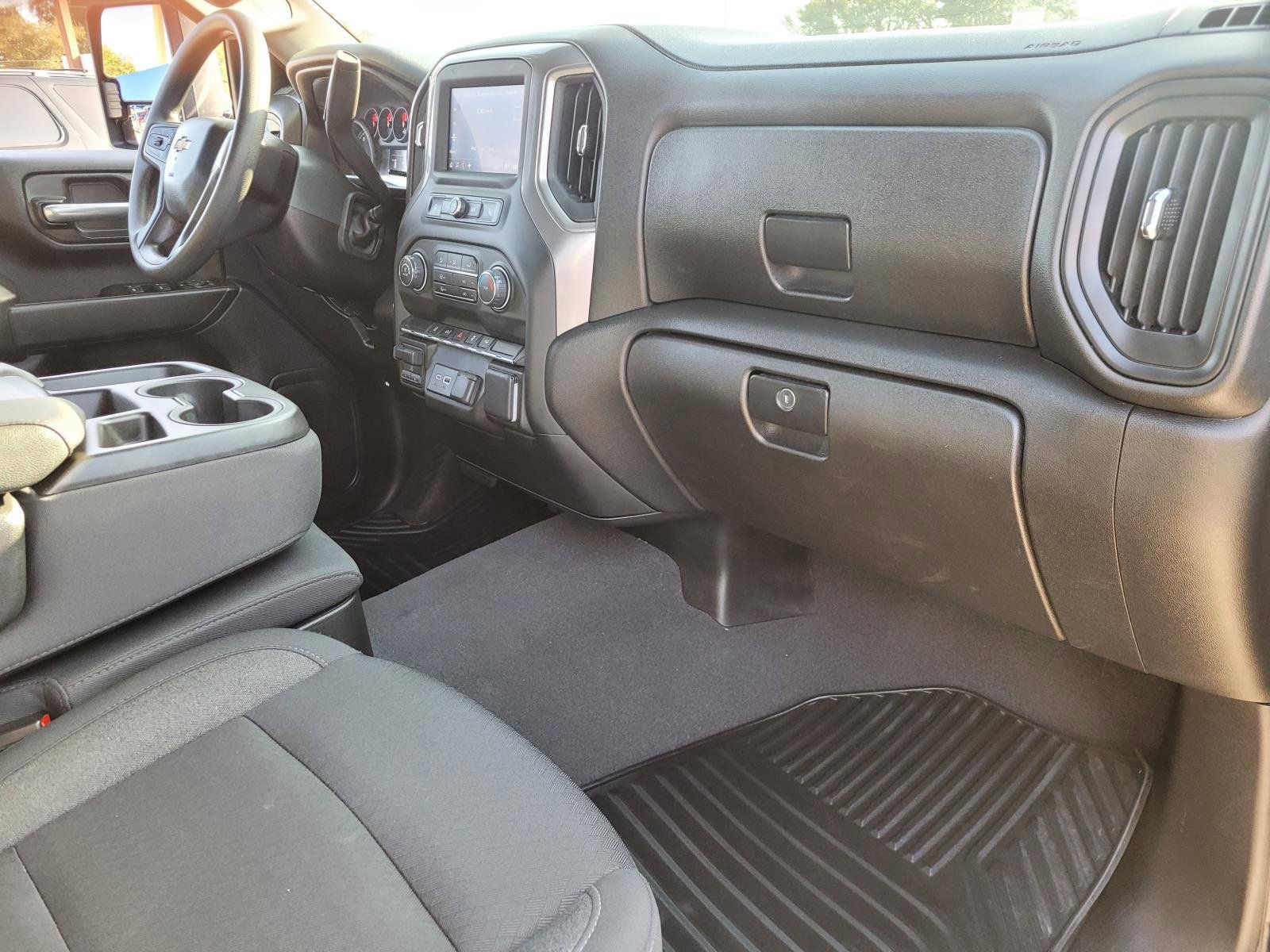 Used 2025 Chevrolet Silverado 2500 Custom w/ Custom Convenience Package RWD image 8