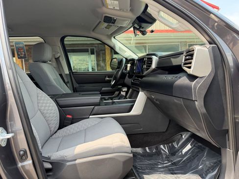 Used 2022 Toyota Tundra SR5 AWD/4WD image 22