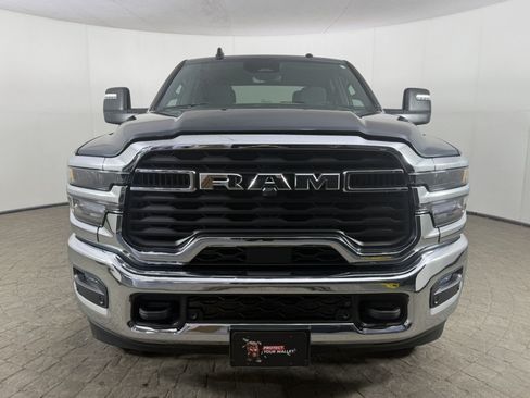 Used 2026 RAM 2500 Big Horn AWD/4WD image 2