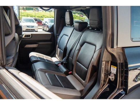 Used 2022 Ford Bronco Black Diamond AWD/4WD image 18