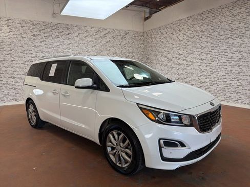 Used 2019 Kia Sedona EX FWD image 1