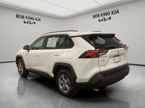 Used 2025 Toyota RAV4 LE AWD/4WD image 3