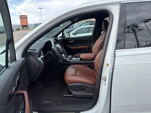 Used 2023 Audi Q7 3.0T Premium AWD/4WD image 3