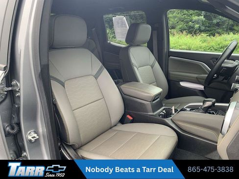 Used 2025 Chevrolet Colorado ZR2 w/ Technology Package AWD/4WD image 25