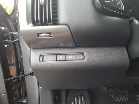 Used 2024 Nissan Pathfinder SL AWD/4WD image 22