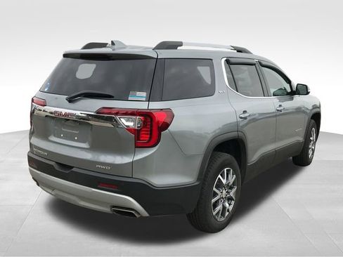 Certified 2023 GMC Acadia SLT w/ Preferred Package image 2