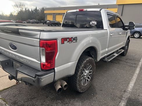 Used 2019 Ford F250 Lariat w/ Lariat Ultimate Package image 6
