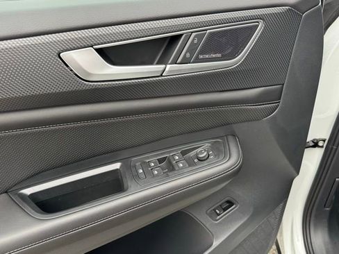 New 2026 Volkswagen Atlas Cross Sport SEL Premium R-Line AWD/4WD image 33