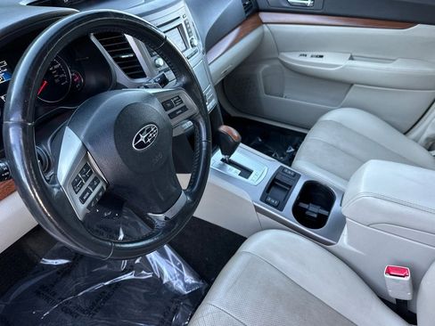 Used 2013 Subaru Outback 2.5i Limited w/ Moonroof Pkg image 4