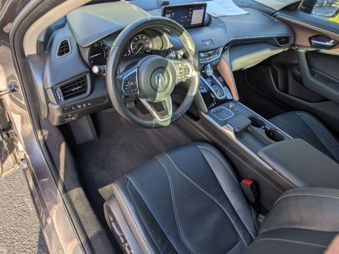 Used 2021 Acura TLX w/ Technology Package image 9