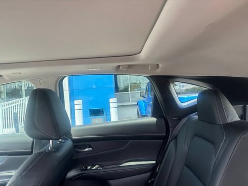 Used 2025 Nissan Murano SL AWD/4WD image 14