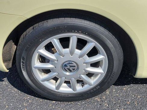 Used 2004 Volkswagen Beetle GLS FWD image 29