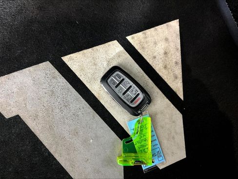 Used 2025 Chrysler Pacifica Select FWD image 35