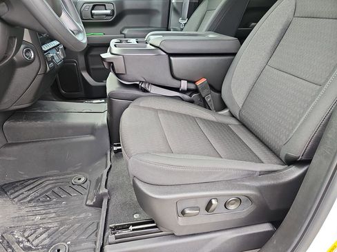 New 2026 Chevrolet Silverado 1500 Custom Trail Boss w/ LPO, Dark Essentials Package AWD/4WD image 18