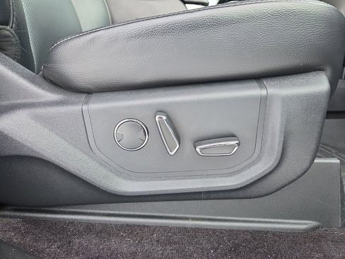 Used 2017 Ford F150 Lariat w/ Equipment Group 502A Luxury image 44