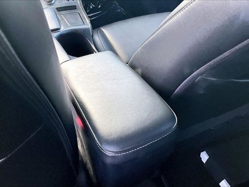 Used 2015 Lexus CT 200h w/ Navigation Package FWD image 10