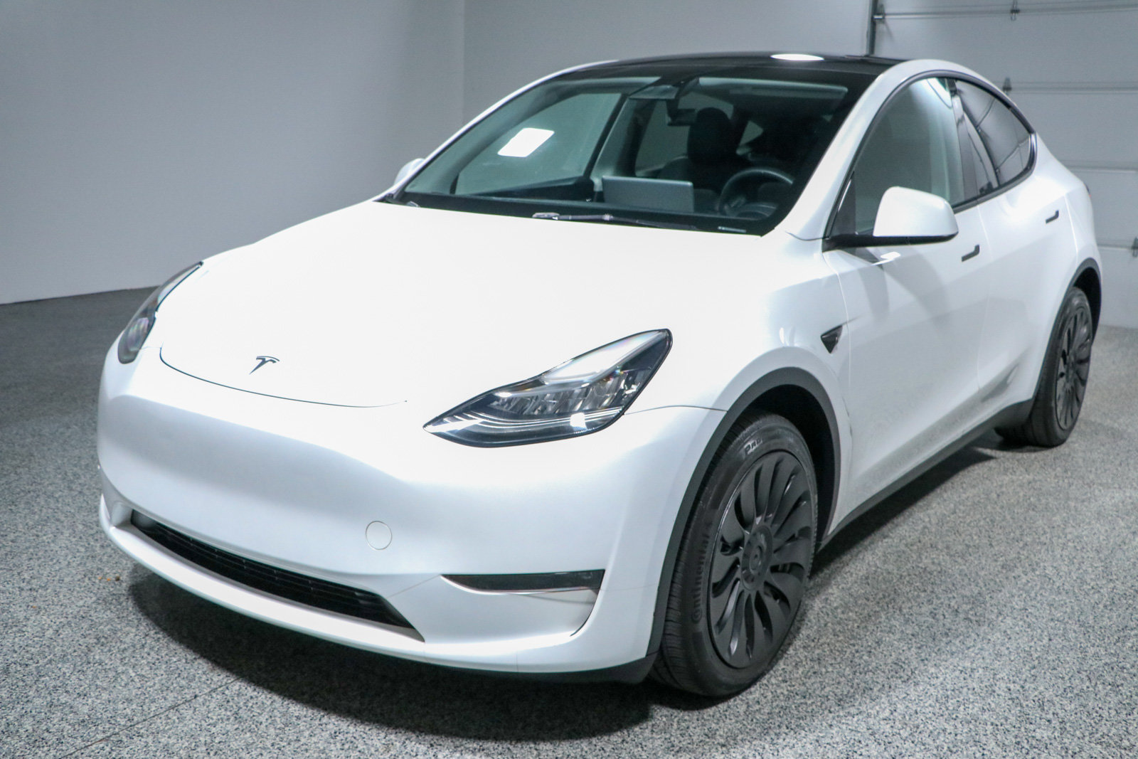 Used 2023 Tesla Model Y AWD image 26