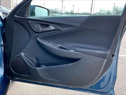 Used 2025 Chevrolet Malibu LT image 27