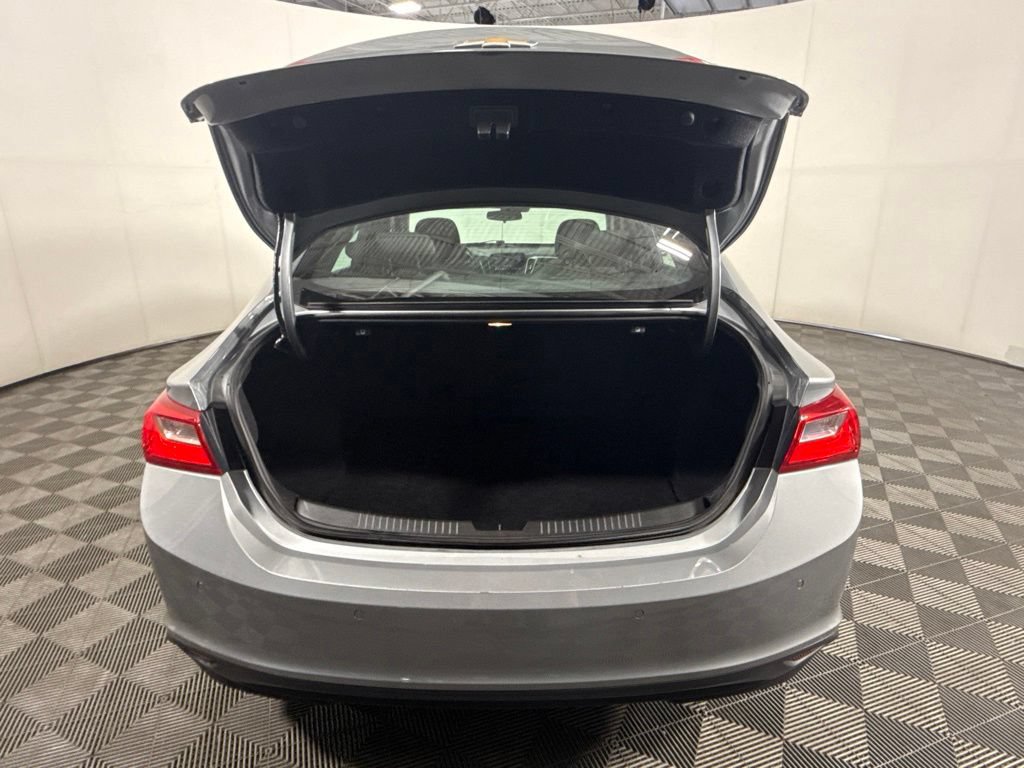 Used 2024 Chevrolet Malibu LT FWD image 9
