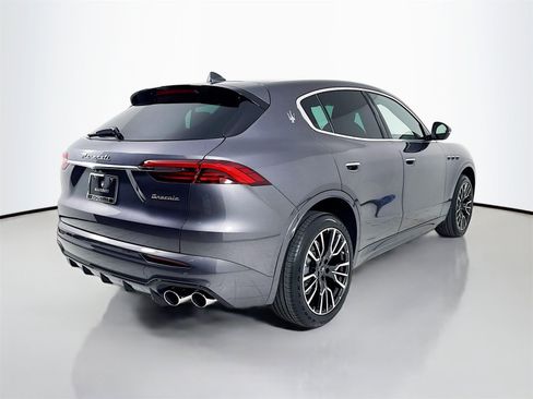 New 2025 Maserati Grecale GT image 8