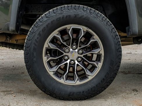 Used 2017 Chevrolet Colorado ZR2 w/ LPO, Premium Interior Package AWD/4WD image 60