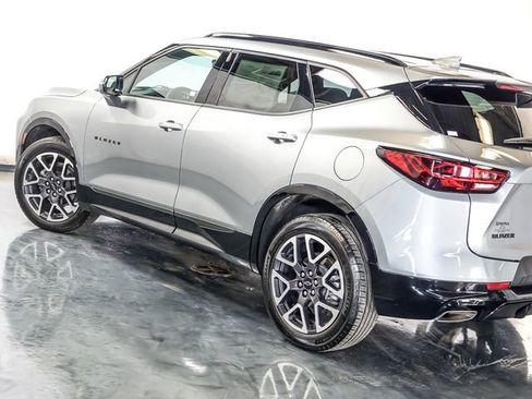 Certified 2025 Chevrolet Blazer RS image 11