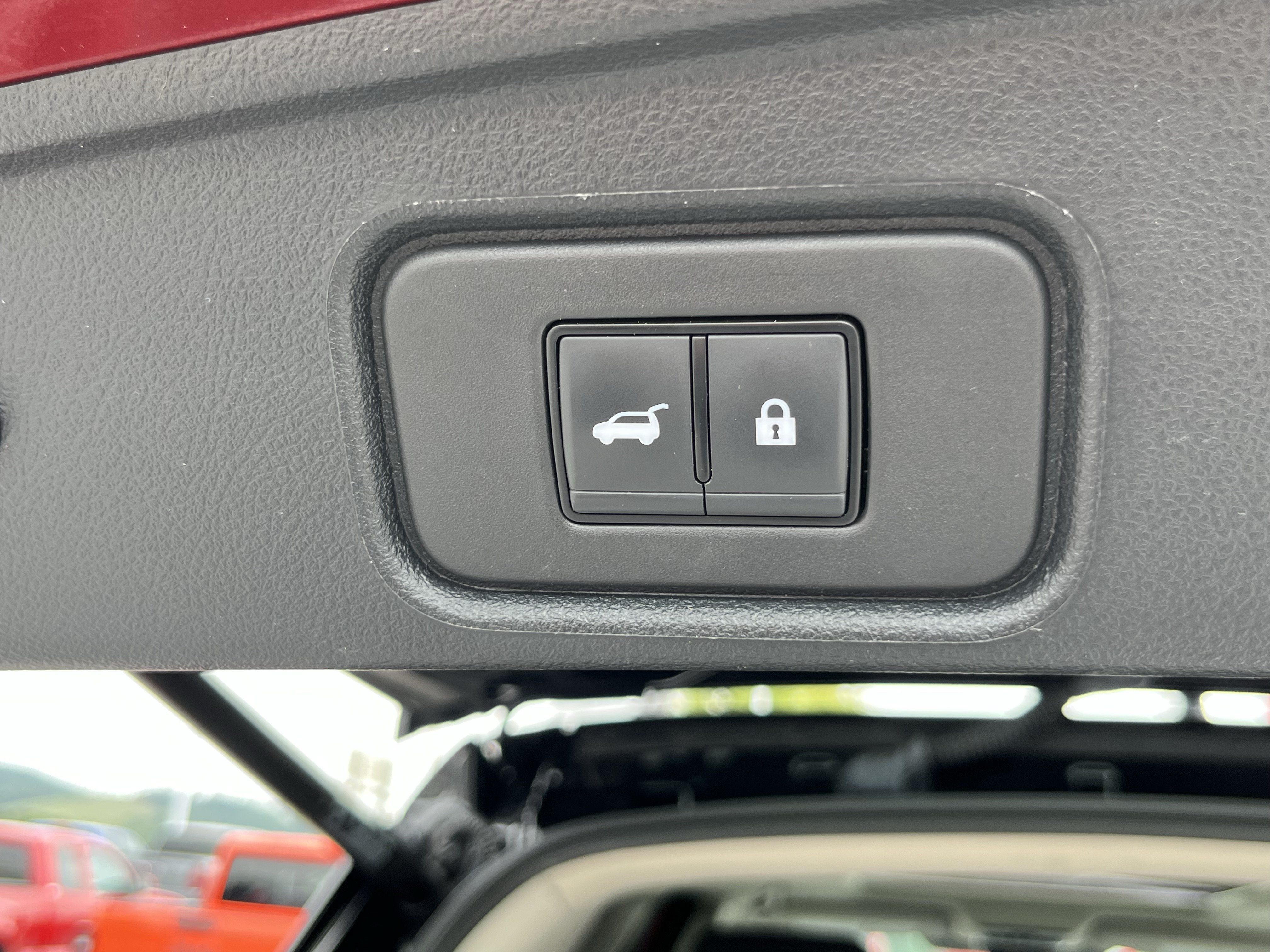Used 2024 Nissan Pathfinder SL w/ SL Premium Package AWD/4WD image 8