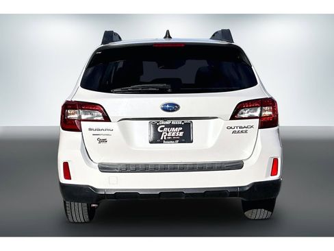 Used 2017 Subaru Outback 2.5i Premium image 5