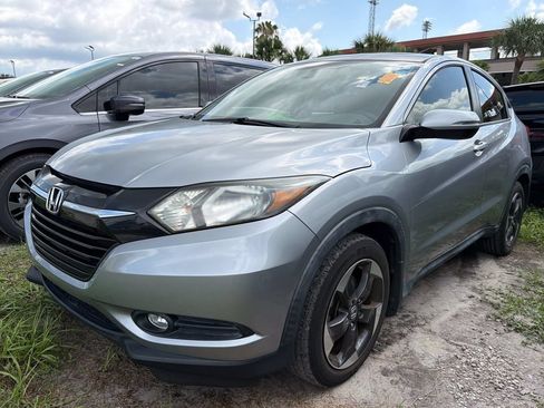 Used 2018 Honda HR-V EX image 2