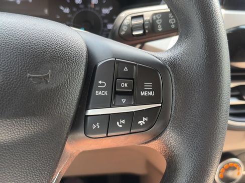 Used 2020 Ford Escape SE FWD image 33
