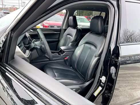 Used 2023 Jeep Grand Cherokee L Limited image 9