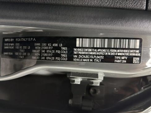 Used 2020 Jeep Renegade Trailhawk w/ UConnect 8.4 Nav Group AWD/4WD image 22