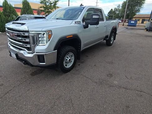 Used 2022 GMC Sierra 2500 SLE image 3