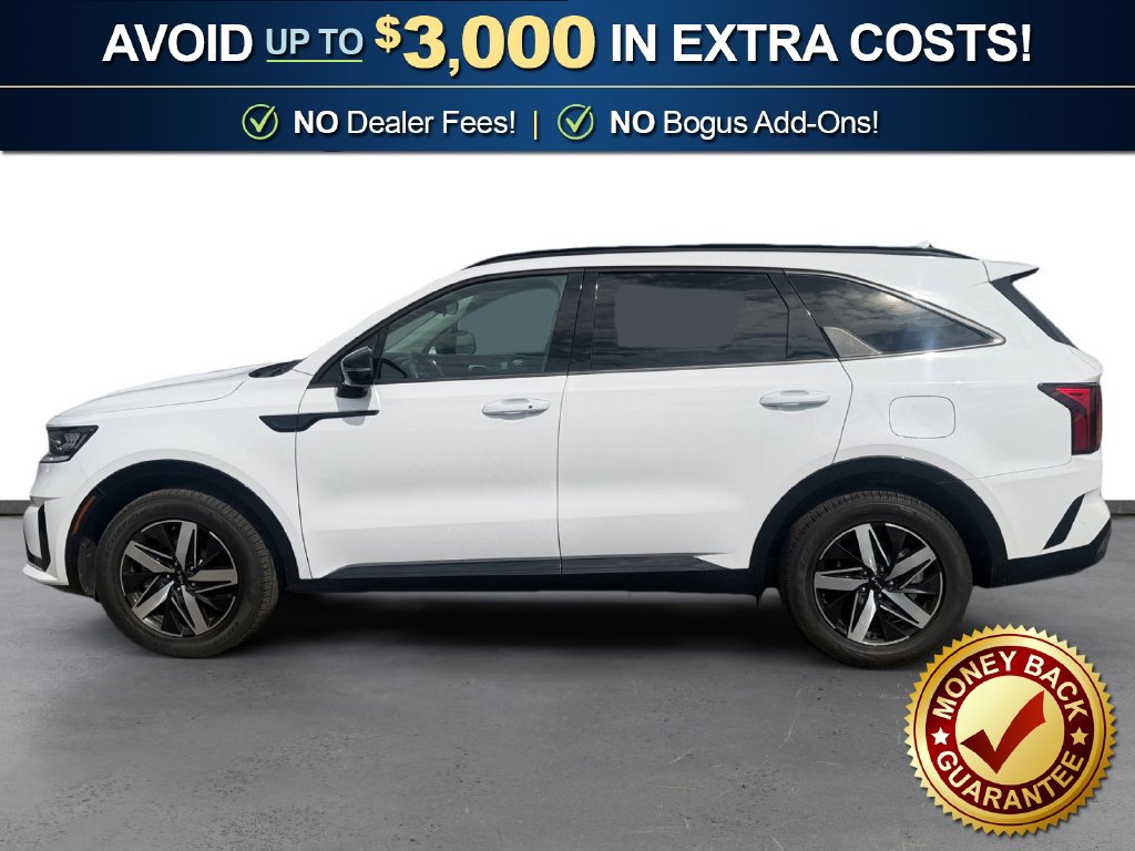 Used 2022 Kia Sorento EX w/ Panoramic Sunroof Package FWD image 2