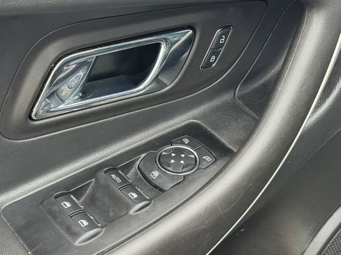 Used 2018 Ford Taurus SEL AWD/4WD image 25