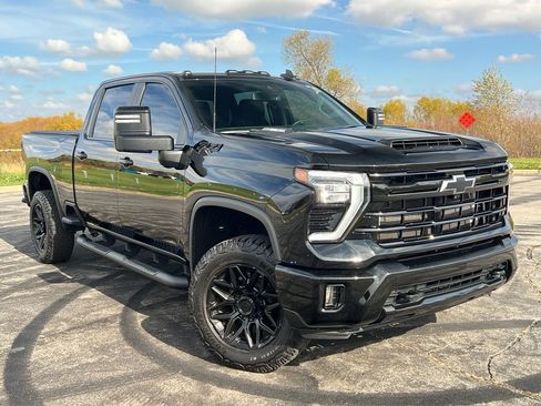 Used 2024 Chevrolet Silverado 3500 LT w/ Midnight Edition image 46