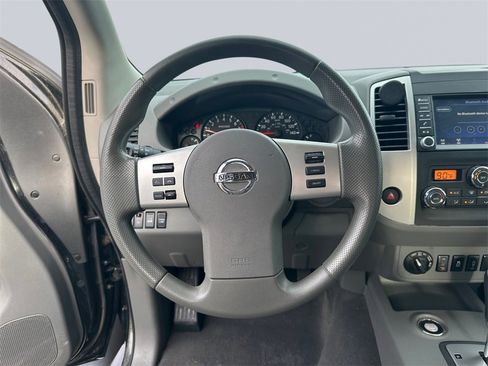 Used 2021 Nissan Frontier SV image 13