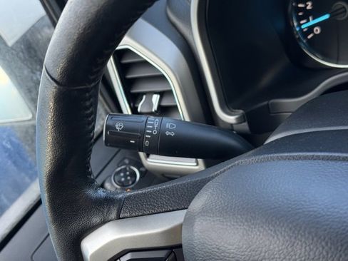 Certified 2019 Ford F150 Lariat w/ Equipment Group 502A Luxury image 29