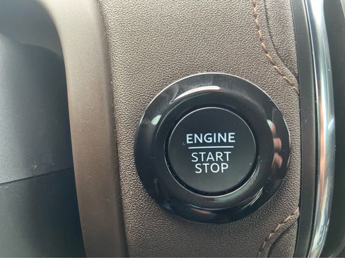 Used 2025 Ford Expedition King Ranch AWD/4WD image 37