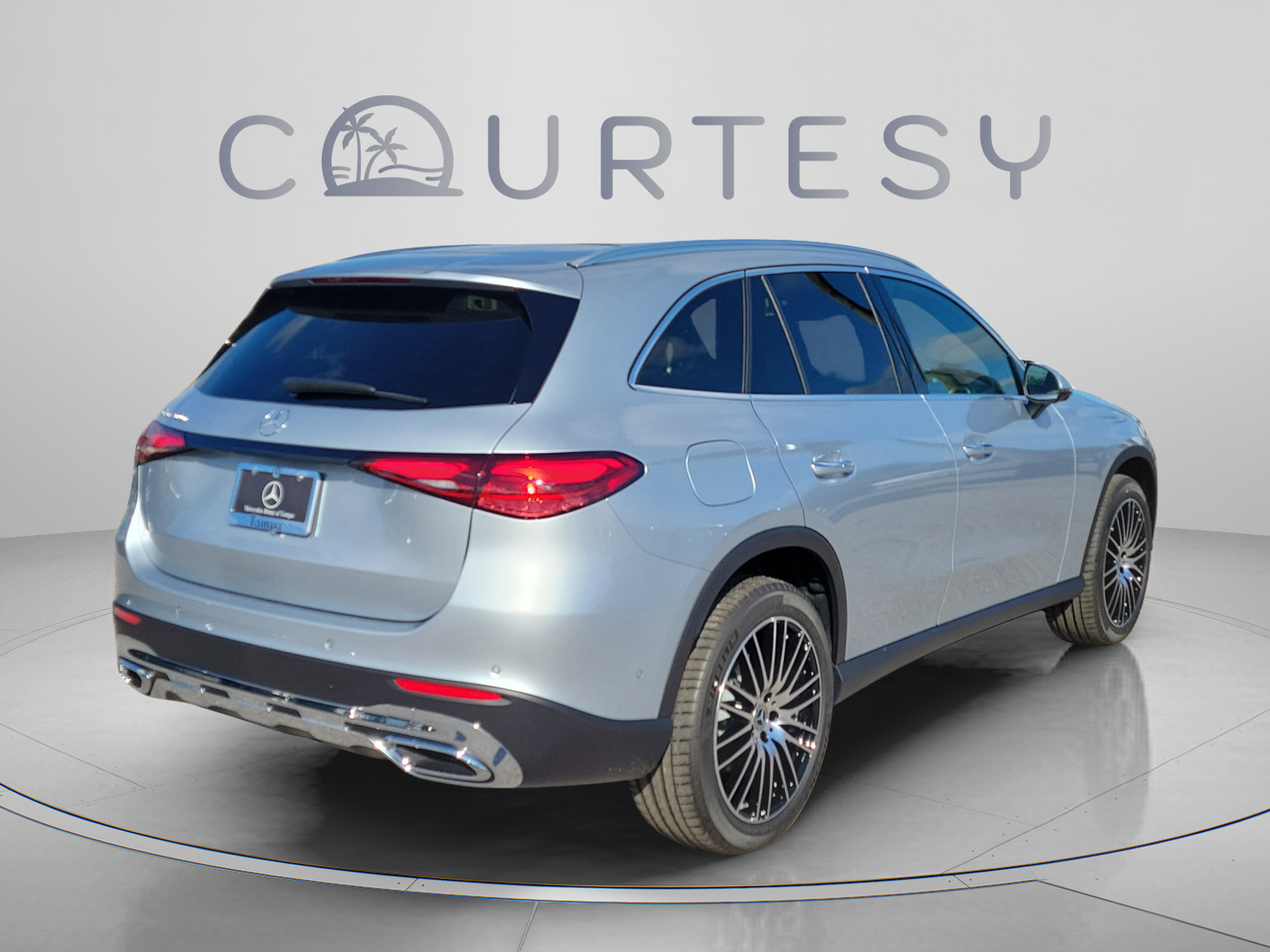 Certified 2026 Mercedes-Benz GLC 300 image 4