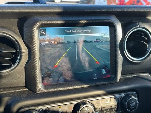 Used 2021 Jeep Gladiator Overland w/ Popular Equipment Package image 27