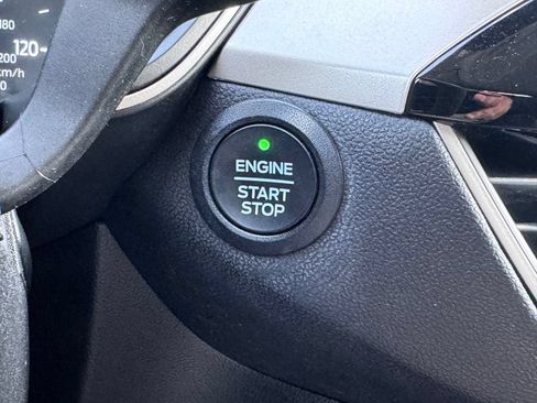 Used 2022 Ford Escape SE w/ SE Sport Appearance Package FWD image 7