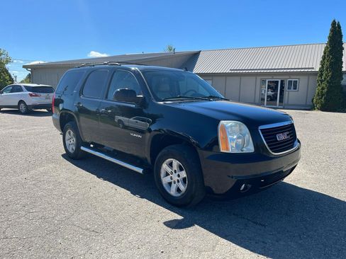 Used 2010 GMC Yukon SLT w/ SLT-2 Equipment Package AWD/4WD image 7