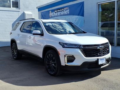 Used 2023 Chevrolet Traverse RS