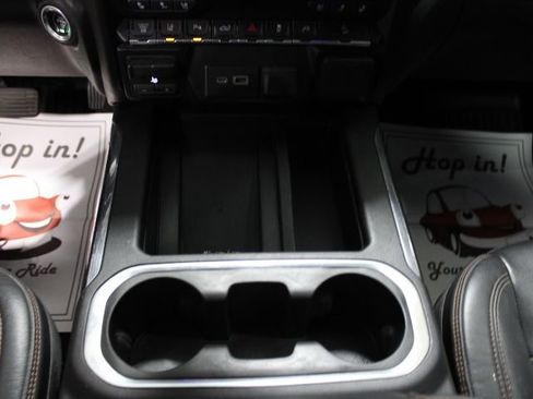 Used 2020 GMC Sierra 2500 AT4 w/ AT4 Premium Package image 25