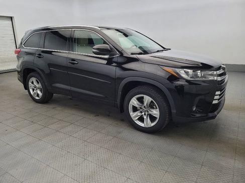 Used 2019 Toyota Highlander Limited image 11