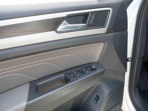 Certified 2023 Volkswagen Atlas SE AWD/4WD image 16