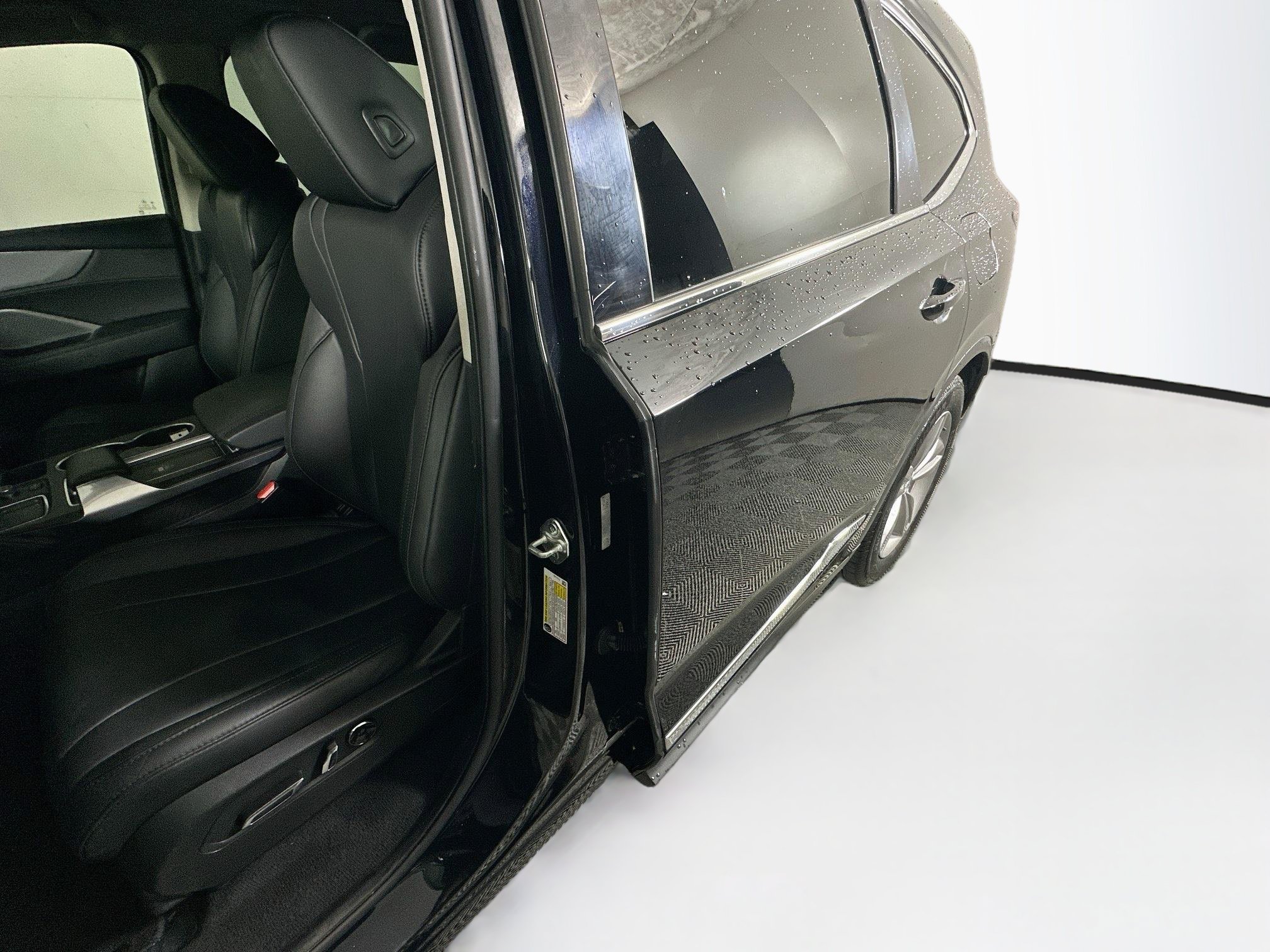 Used 2023 Acura MDX FWD image 12